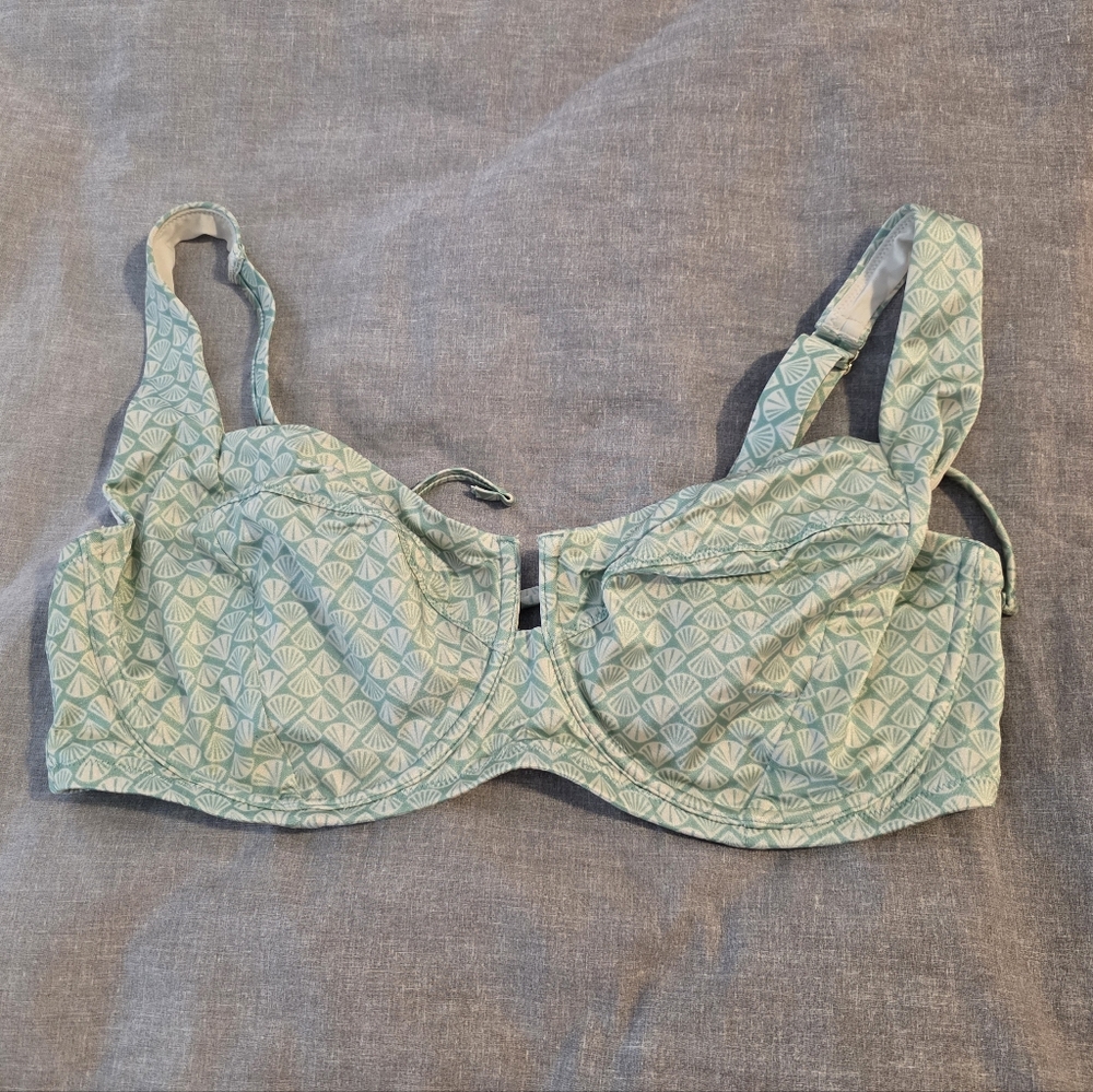 Victoria's Secret Aqua Geometric Bikini Top